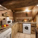 La Congosta, Magica Aldea Rodeada De Montanas *