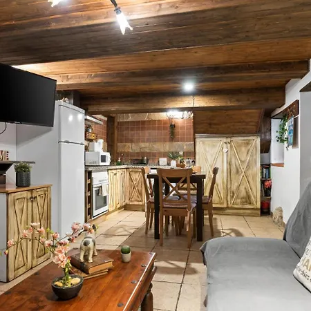 Apartament La Congosta, Magica Aldea Rodeada De Montanas *